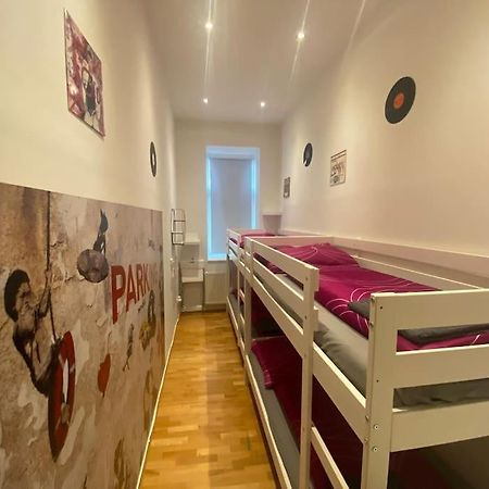 Cozy Appartm With + Airport/City Center Connection Leilighet Wien Eksteriør bilde